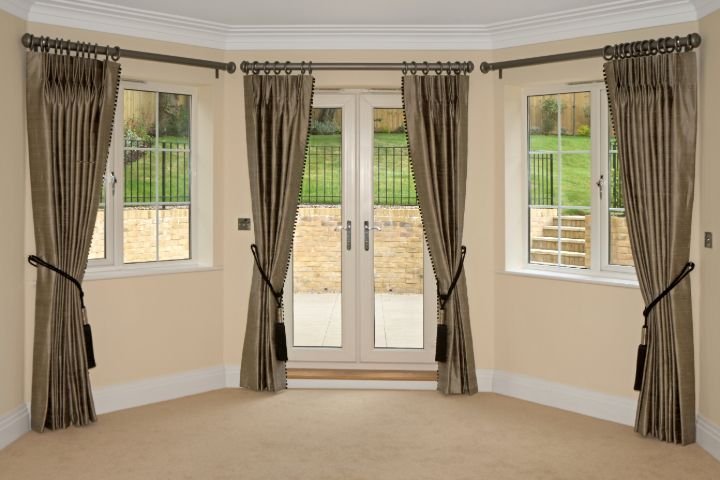 Silk curtains Dubai