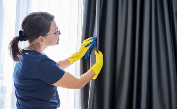 Professional curtains dry cleaning